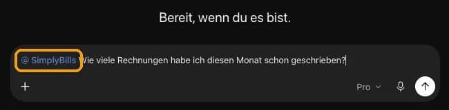 ChatGPT-Eingabefeld mit @SimplyBills und einer Frage nach den Rechnungen des Monats